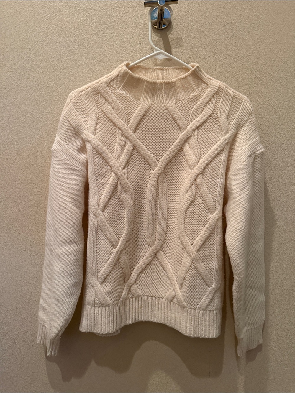 Everlane Cream Cable Knit Turtleneck Sweater